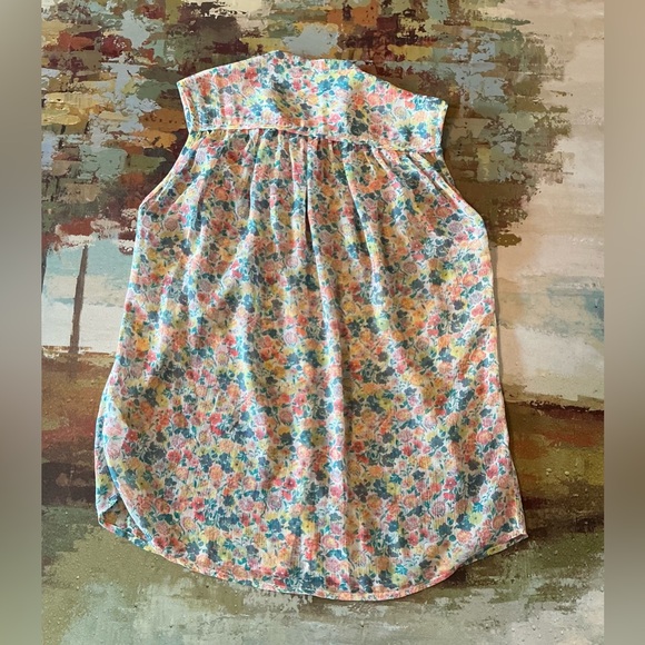 FRENCH CONNECTION - Sheer Floral Sleeveless Top - Picture 6 of 9